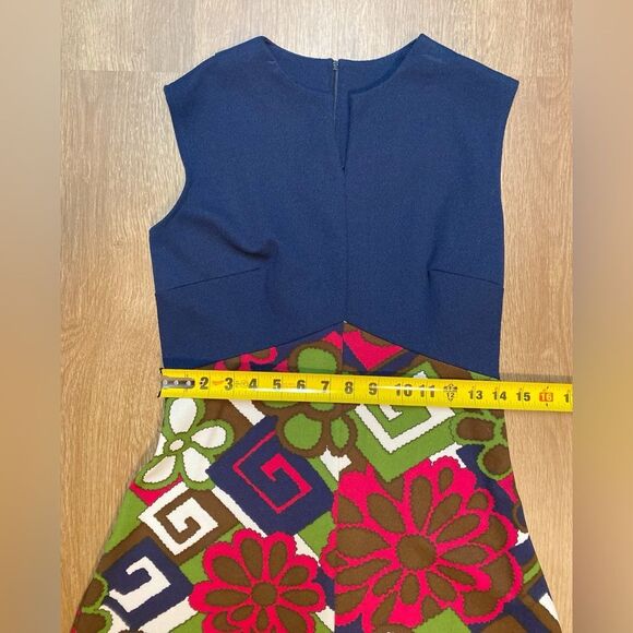 Vintage 60s/70s Groovy Floral Maxi Long Dress: Boho/Empire Waist/Cottage/Retro - Picture 8 of 9